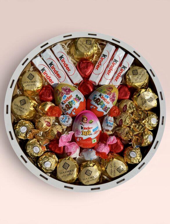 Подарунковий набір бокс для неї «Ferrero & Kinder Magic» №147