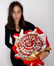 Букет из конфет "Kinder Bueno Mini" 95 шт