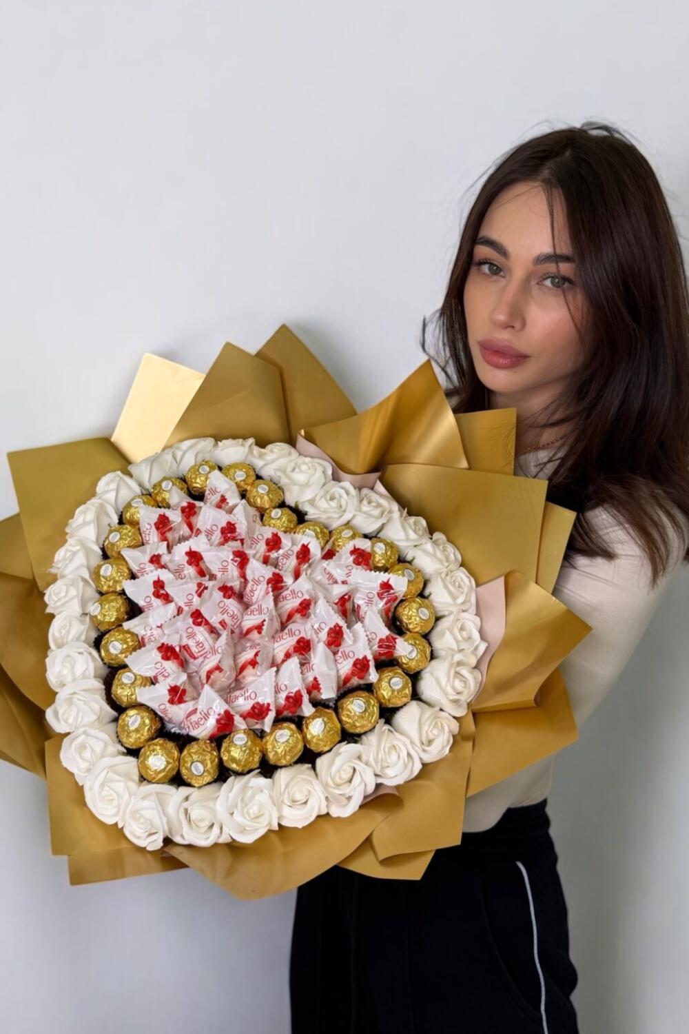 Букет із цукерок "Raffaello & Rocher Harmony"