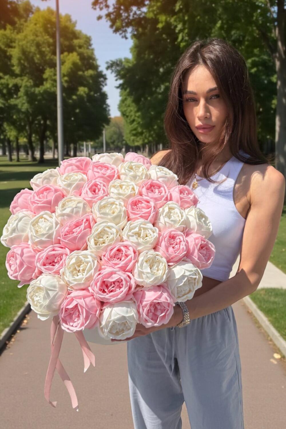 Розкішний букет 37 шт. з мильних півоній "Blush Harmony Bouquet"