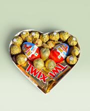 Подарунковий набір бокс для неї "Twix Kinder Heart" №228