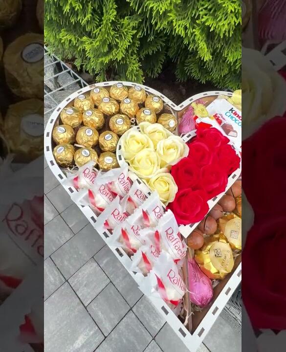 Подарочный набор бокс для нее "Red & White Romance" №216