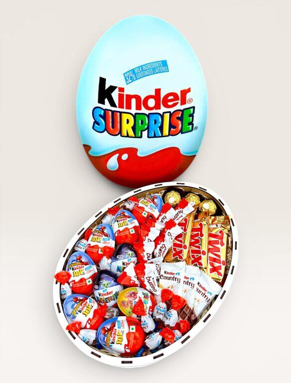 Подарочный набор бокс для нее "Kinder Twix Explosion" №242