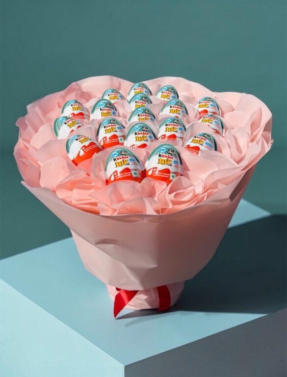 Сладкий букет "Kinder Joy Surprise"