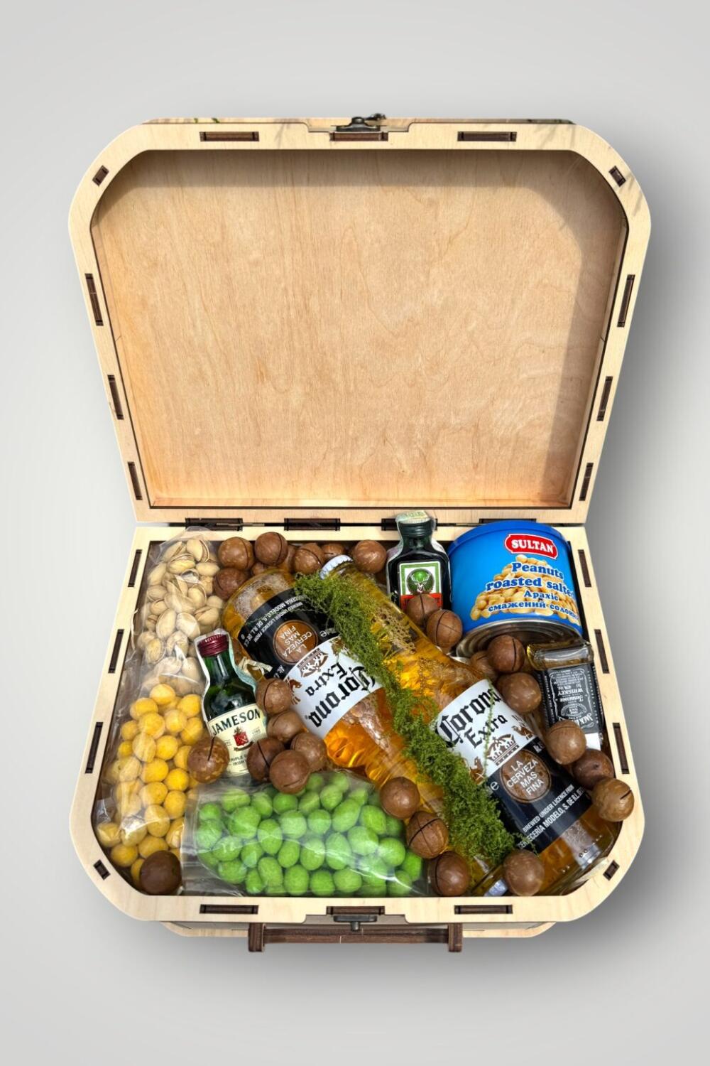 Подарочный набор бокс для него "Corona Snack Box" №384