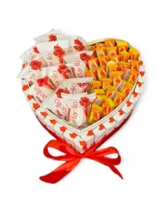 Солодкий подарунковий набір бокс з жуйками Love is та цукерками №25