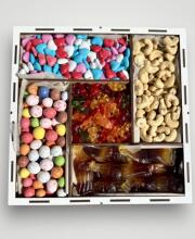 Подарочный набор бокс "Candy & Nuts Delight" №181