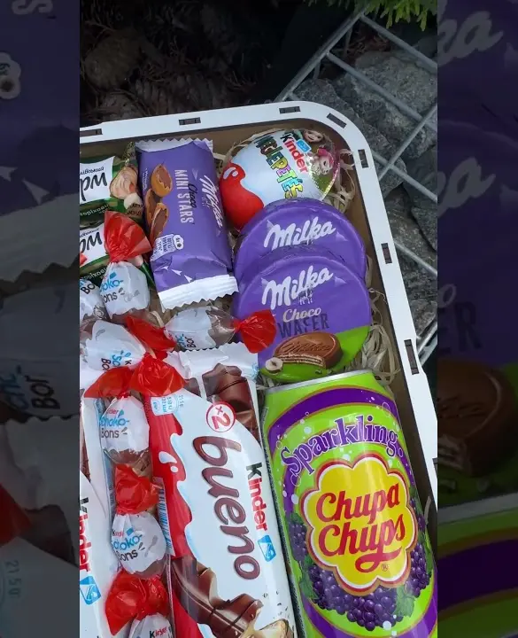 Подарунковий набір бокс для неї "Cherry Candy Surprise" №296
