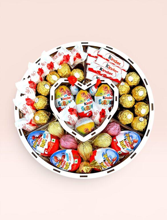 Подарунковий набір бокс для неї "Kinder & Ferrero Surprise" №247