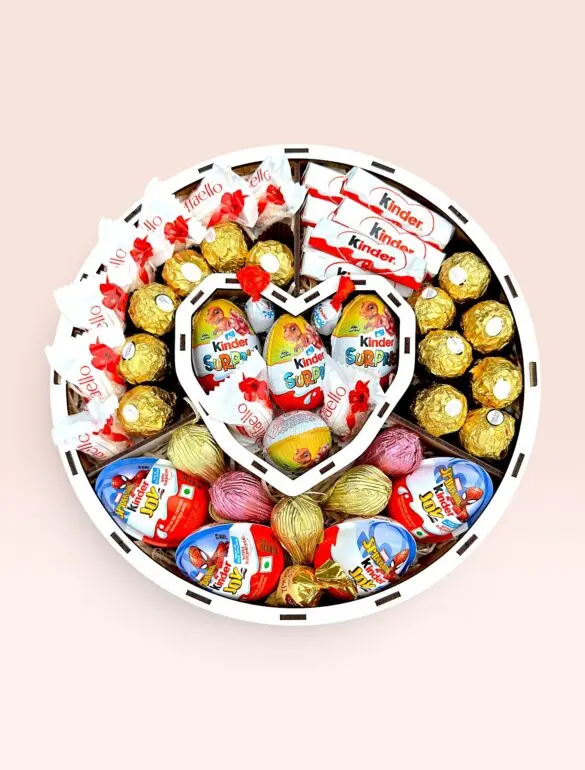 Подарунковий набір бокс для неї "Kinder & Ferrero Surprise" №247