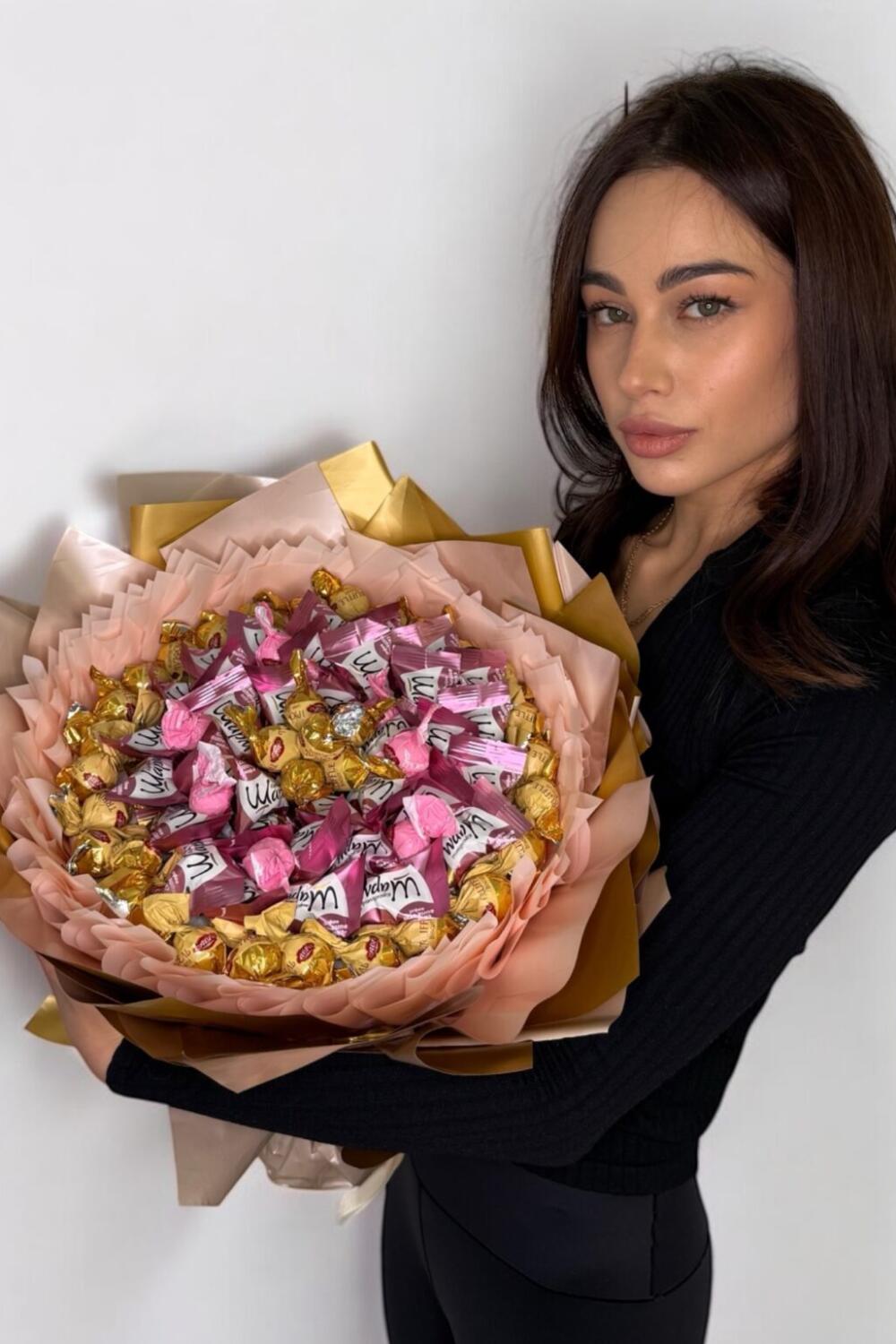Букет из конфет "Chocolate Dreams Bouquet"