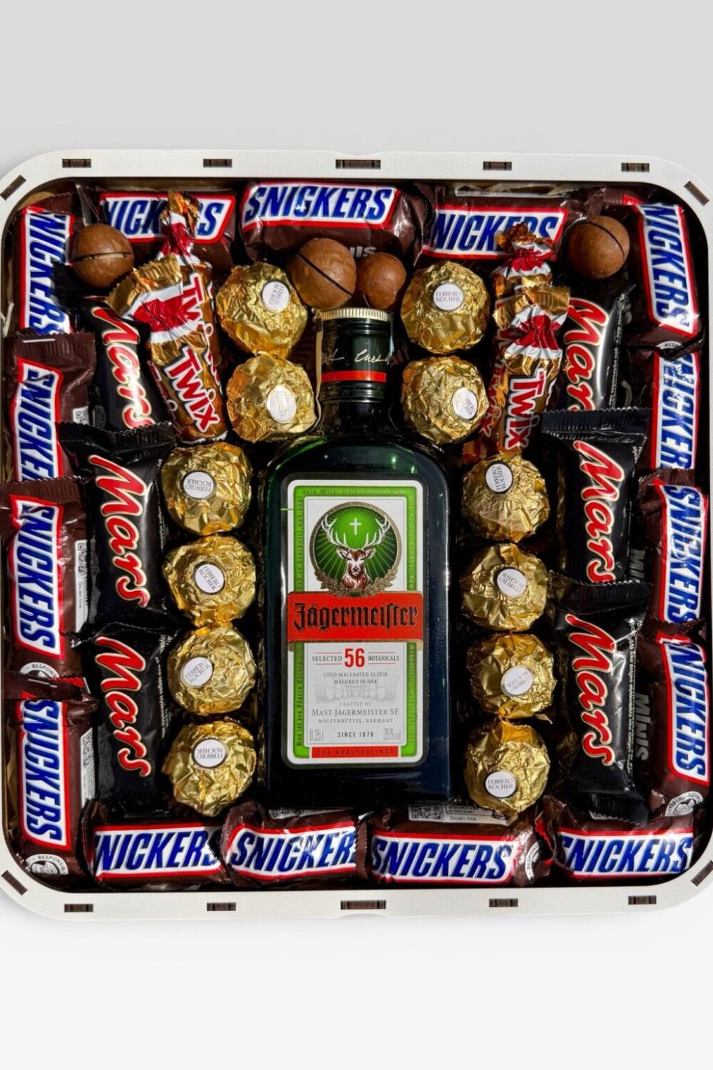 Подарочный бокс для него «Mars & Snickers Party» №150