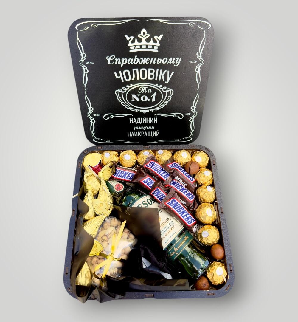 Подарунковий набір бокс для нього "Whiskey & Ferrero Deluxe" №203