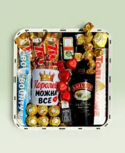 Подарунковий набір бокс для неї "Queen Deserves Everything" №258