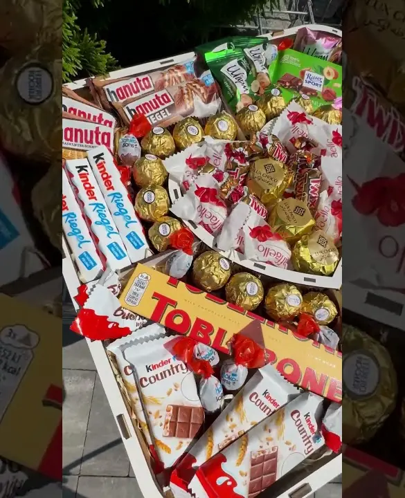 Подарунковий набір бокс для неї "Queen of Sweet Hearts" №281