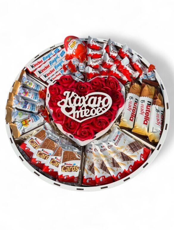 Солодкий подарунок бокс «Love in Chocolate» з червоними трояндами №58