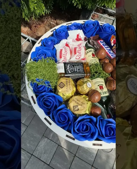 Подарунковий набір бокс для неї "Royal Blue Reserve" №297