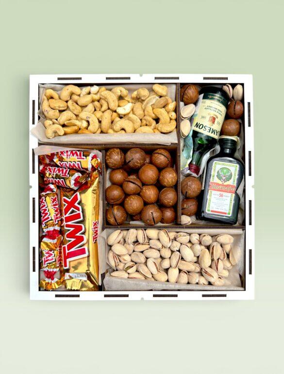 Подарочный набор бокс для него "Whiskey & Crunch Selection" №193