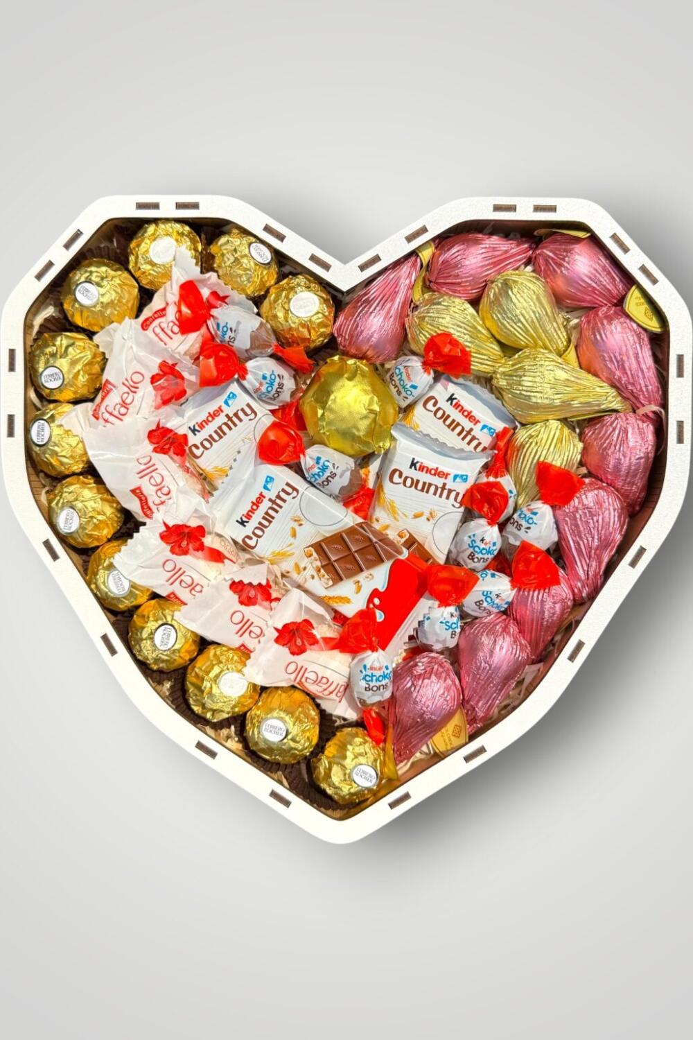 Подарунковий набір бокс для неї "Golden Heart of Love" №343