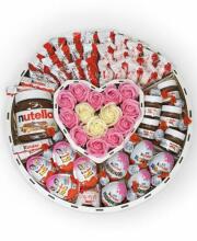 Подарунковий бокс для неї з Nutella, Kinder та цукерками №34
