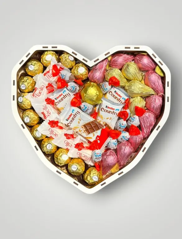 Подарунковий набір бокс для неї "Golden Heart of Love" №343