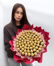Букет из конфет "Ferrero Rocher" 73 шт