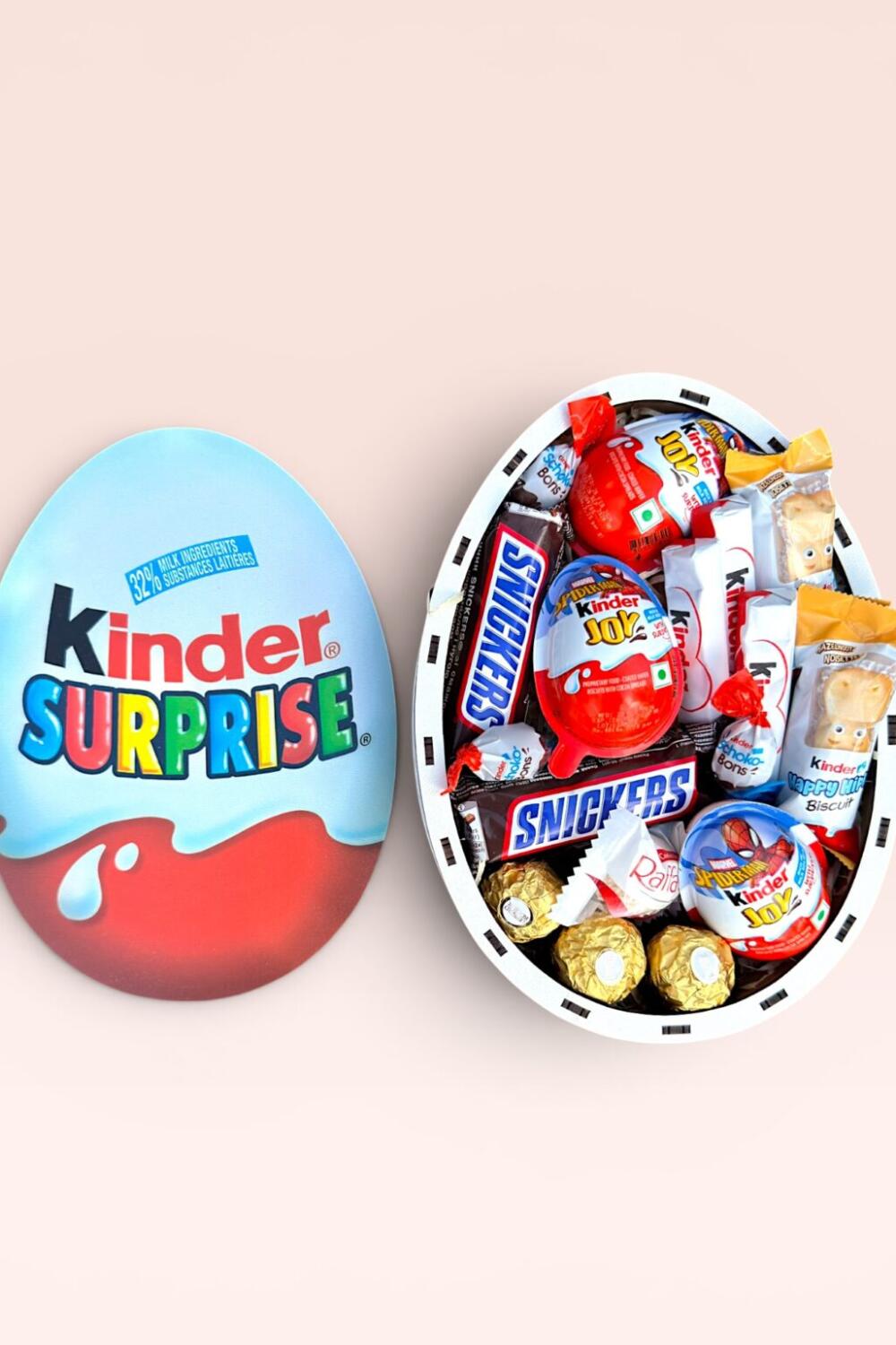 Подарочный набор бокс для нее "Kinder Snickers Delight" №224