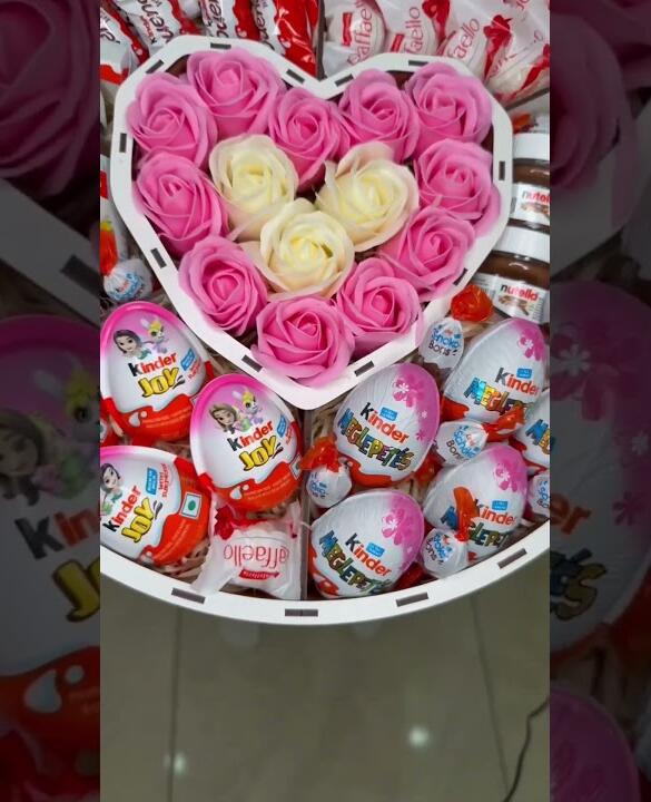 Подарунковий бокс для неї з Nutella, Kinder та цукерками №34