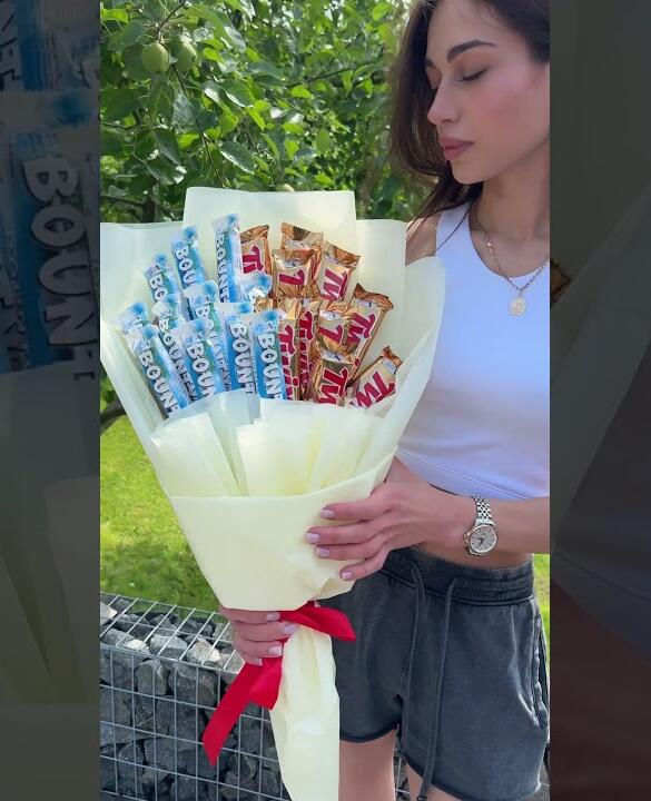 Сладкий букет "Twix & Bounty Collection"