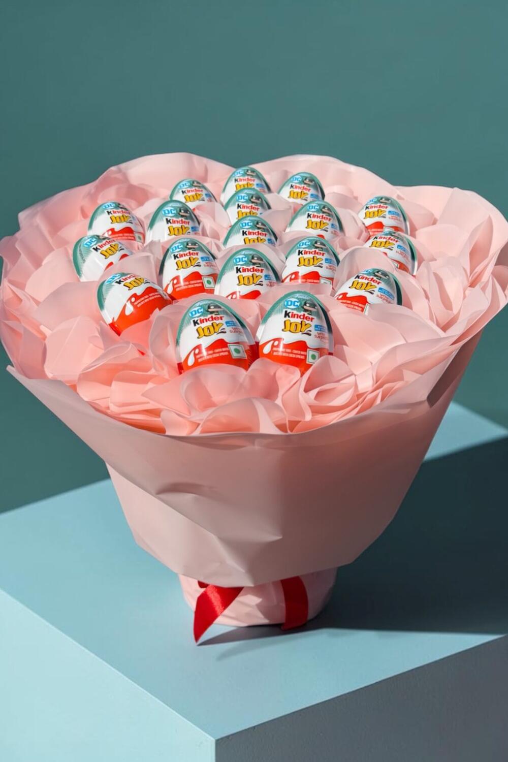 Сладкий букет "Kinder Joy Surprise"