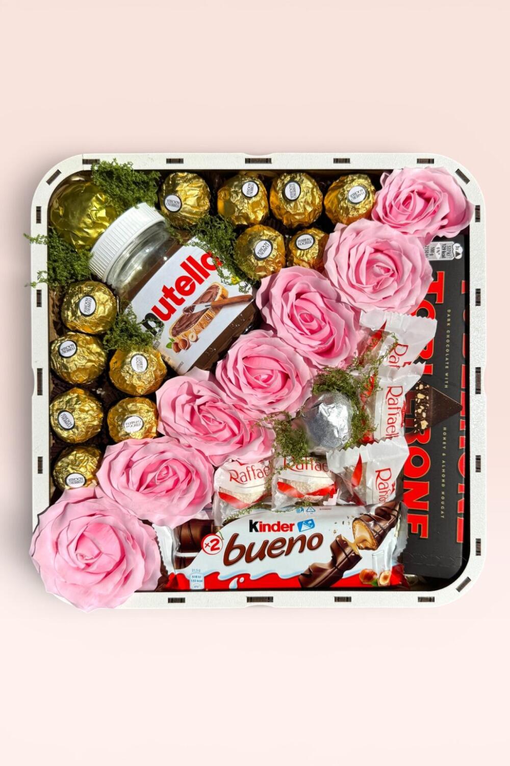 Подарочный набор бокс для нее "Rosy Ferrero Delight" №374