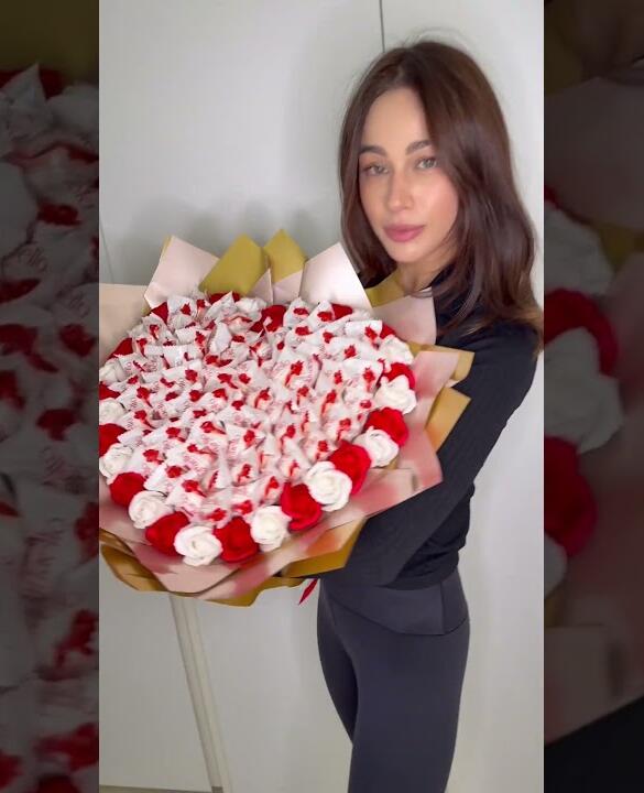 Букет из конфет "Love Edition: Raffaello & Roses"