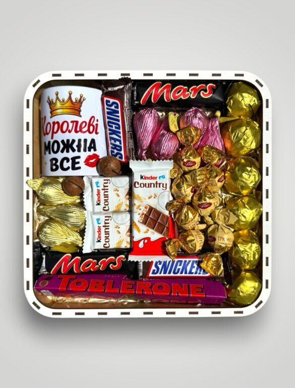 Подарочный набор бокс для нее "The Queen's Favorite Sweets" №309