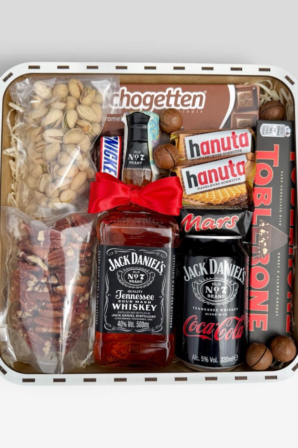 Подарунковий набір бокс для нього з Jack Daniel's і горішками №120