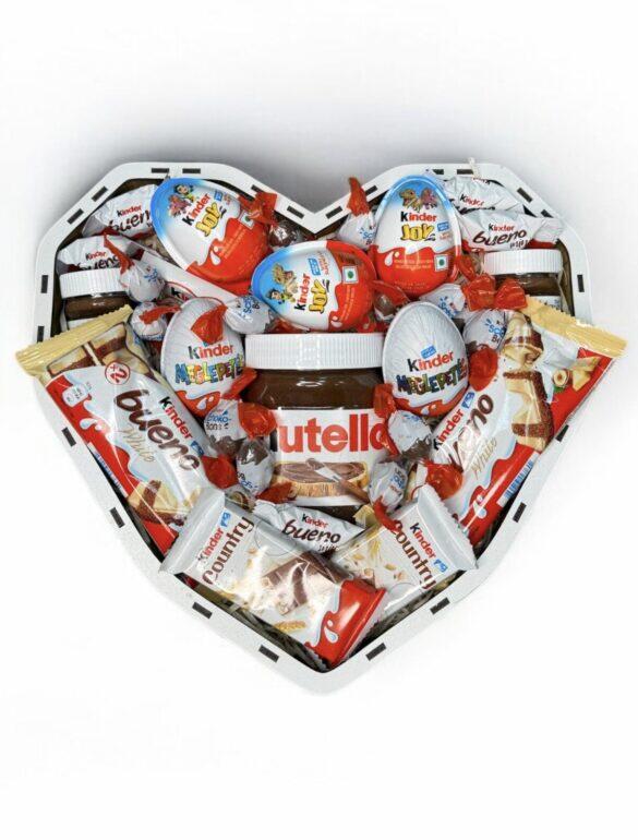 Подарунковий набір бокс сердечко для неї з Kinder та Nutella №17