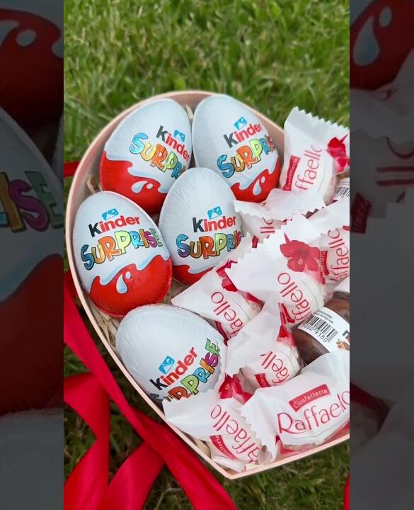 Солодкий бокс для неї з Kinder, Nutella та цукерками Rafaello №35