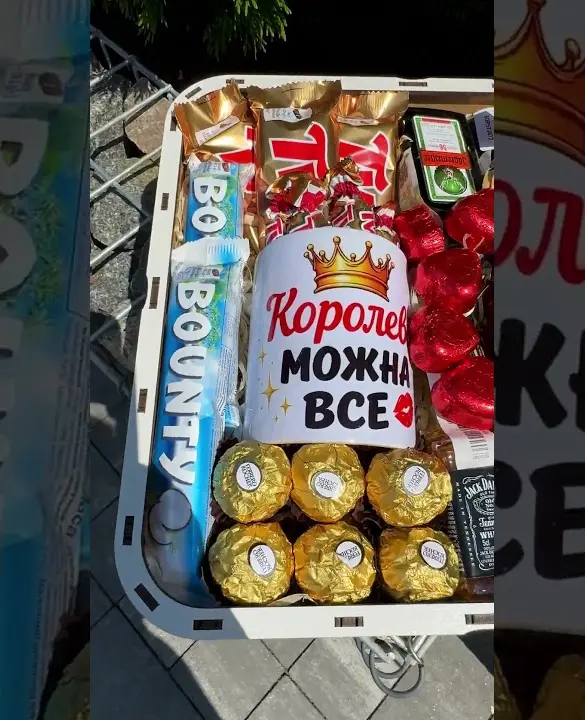 Подарунковий набір бокс для неї "Queen Deserves Everything" №258