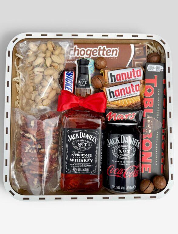 Подарунковий набір бокс для нього з Jack Daniel's і горішками №120