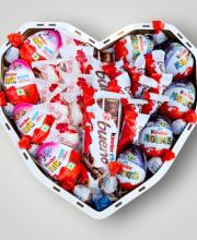 Подарунковий набір бокс для неї "Sweet Kinder Surprise" №200