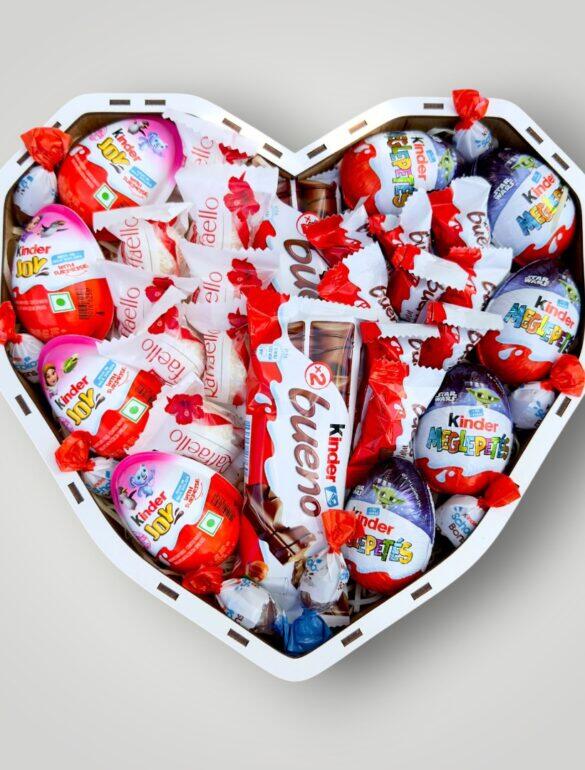 Подарунковий набір бокс для неї "Sweet Kinder Surprise" №200