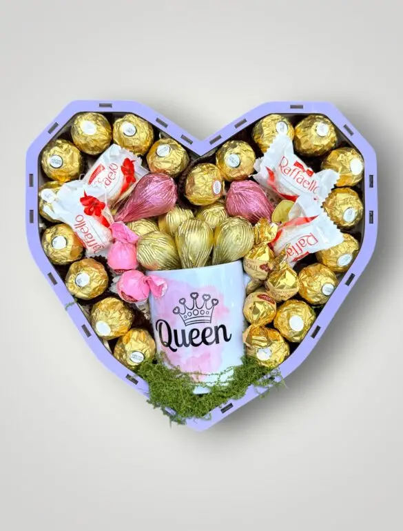 Подарунковий набір бокс для неї "Queen's Golden Heart" №338