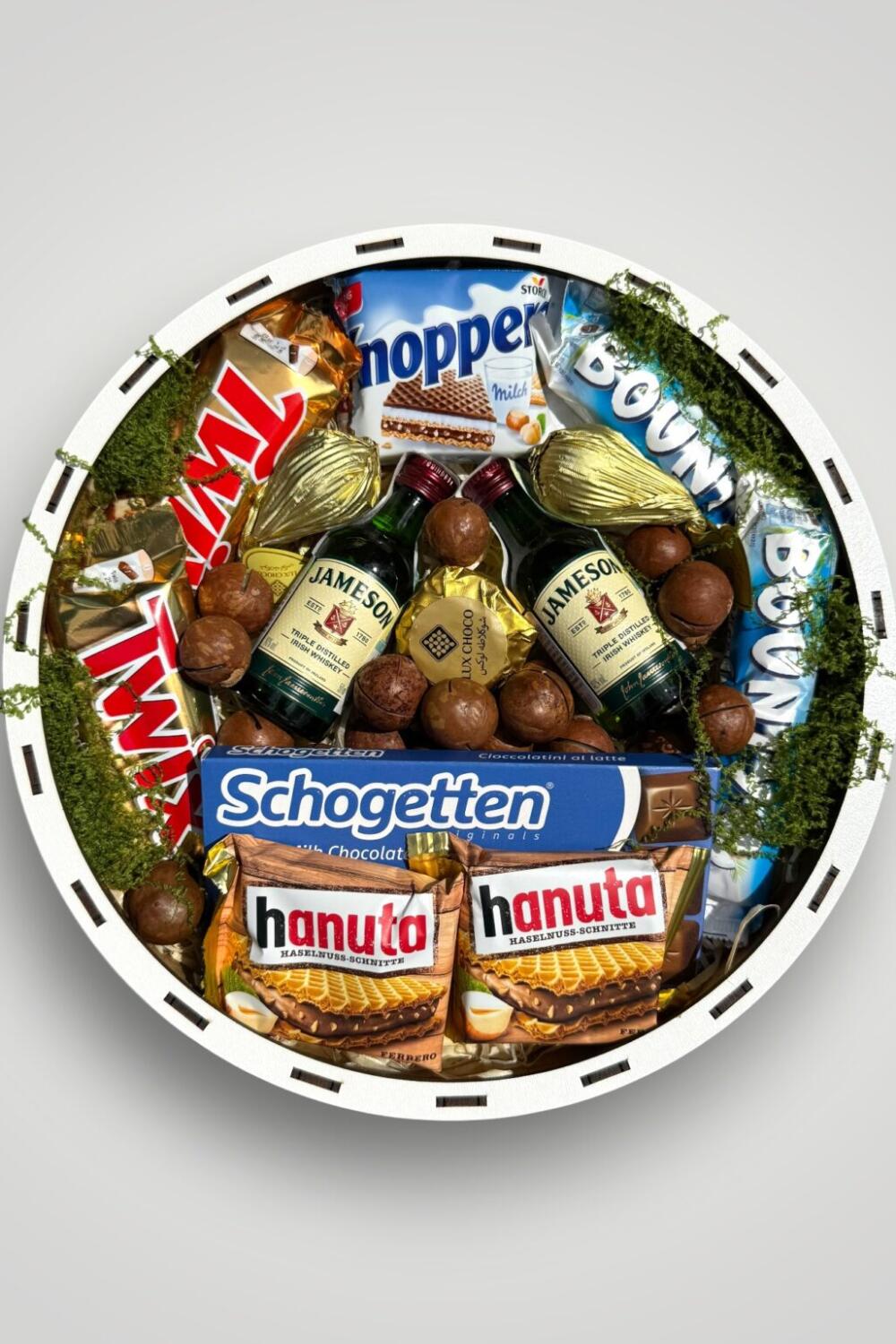 Подарочный набор бокс для нее "Whiskey Chocolate Selection" №307