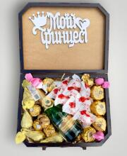 Подарунковий набір бокс для неї "Princess Ferrero Magic" №201