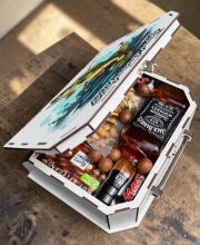 Подарунковий набір бокс для нього з Jack Daniel's та горішками "Найкращому рибаку" №124
