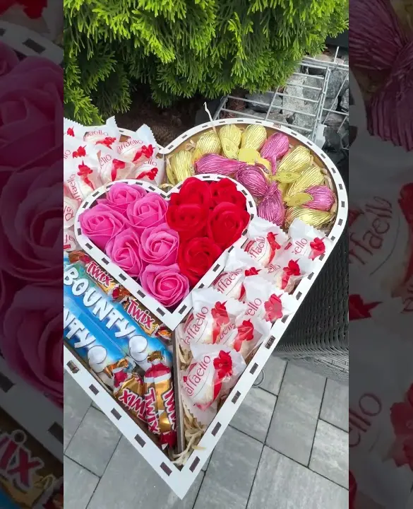 Подарунковий набір бокс для неї "Love in Every Bite" №215