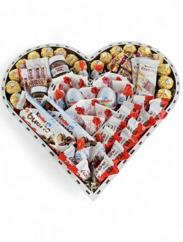 Солодкий бокс для неї з Kinder, Nutella та море ніжності №42
