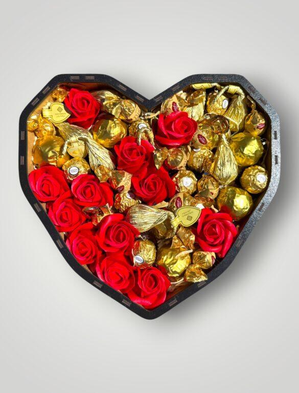 Подарунковий набір бокс для неї "Golden Ferrero Heart" №361