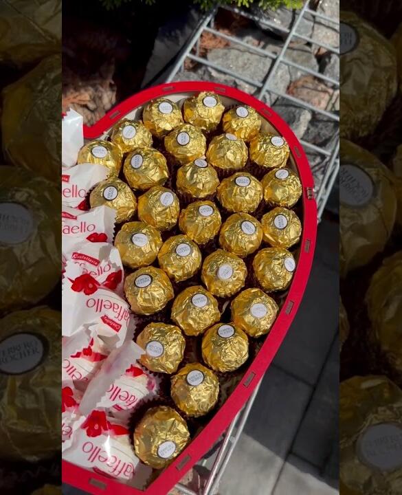 Подарунковий набір бокс для неї «Ferrero & Raffaello Love» №149