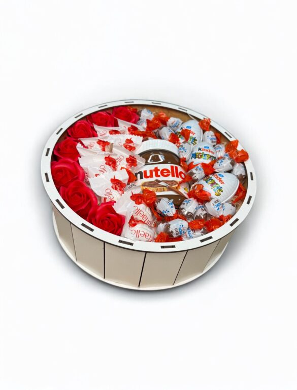 Подарунковий набір бокс шоколадний з Kinder, Nutella та мильними трояндами №31 - фото №2