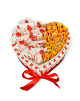 Солодкий подарунковий набір бокс з жуйками Love is та цукерками №25